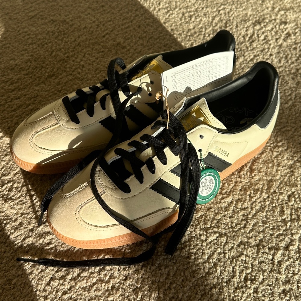 adidas Samba OG
Cream White Sand Strata (Women's)